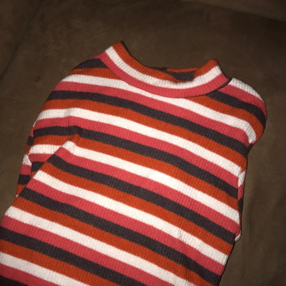 ribbed mock neck crop top - Picture 1 of 3